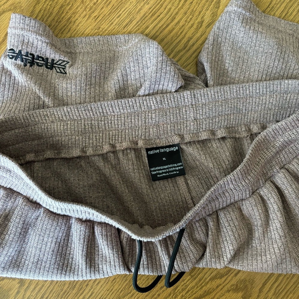 Native Language Corduroy Knit Shorties Rose Gold Size XL - Picture 6 of 10